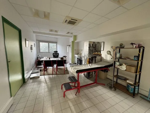 Local professionnel 23 m²