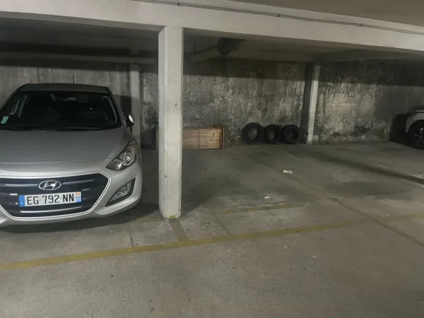 Loue parking 15m²