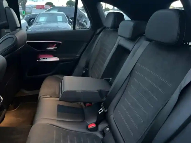 Mercedes Glc 300 de hybrid eq 4matic am — photo 17