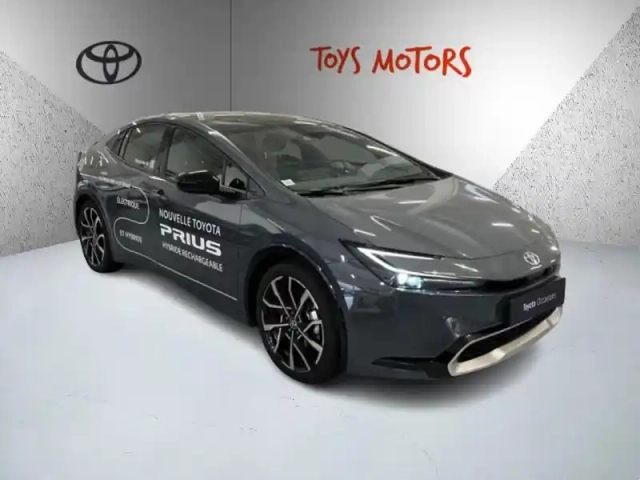 Toyota Prius hybride rechargeable 223ch design phe — photo 19