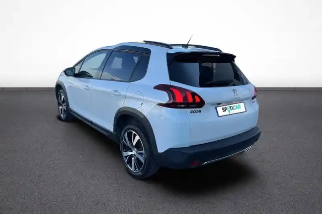 Peugeot 2008 puretech 130ch s&amp;s bvm6 — photo 4