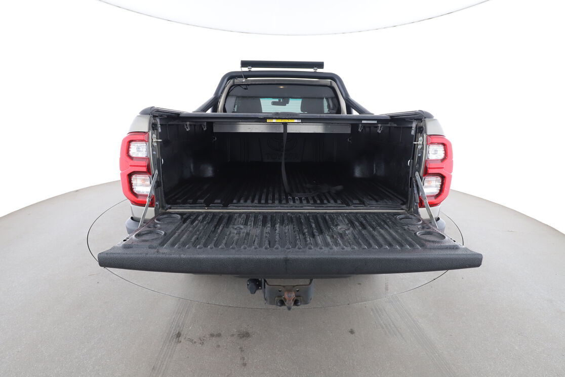 Toyota Hilux 4WD 2.4 D-4D X-Tra Cabine Invincible — photo 14