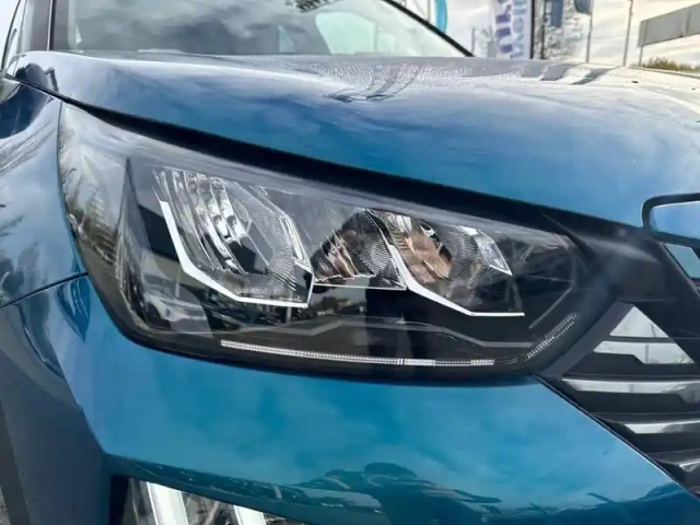 Peugeot 2008 hybrid 145 e-dcs6 — photo 16