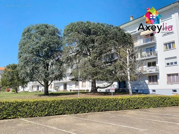 A vendre- roanne- appartement t4 avec cave et garage