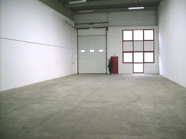 Local d'activité 4 pièces 349 m²