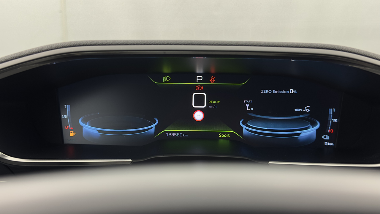 Peugeot 508 SW Hybrid 225 e-EAT8 — photo 20