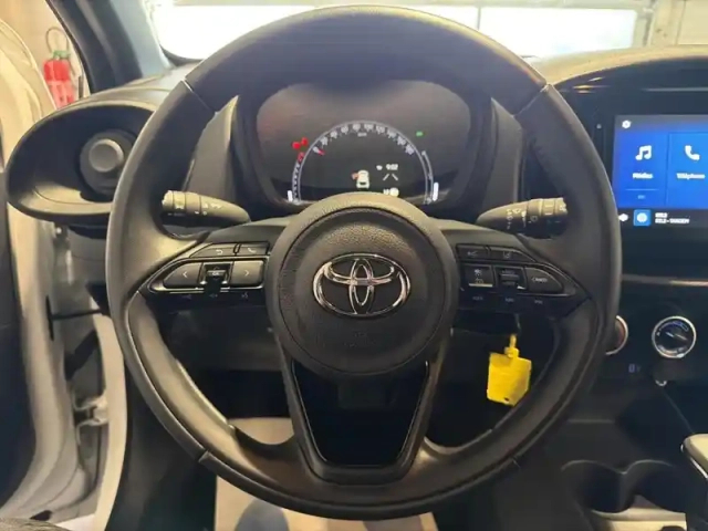 Toyota Aygo X 1.0 vvt-i 72ch dynamic s-cvt my24 — photo 12