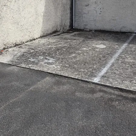 À vendre place de parking 8500 euros