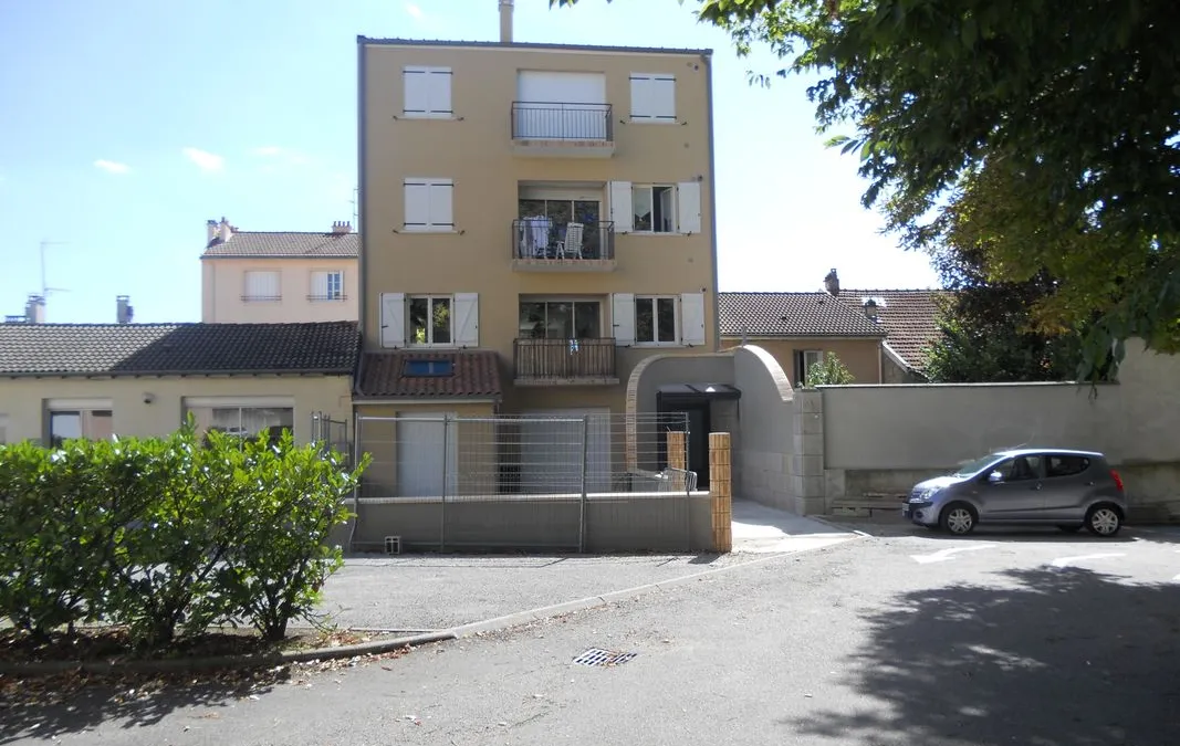 Photo 3