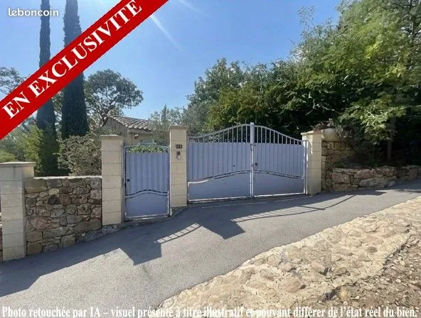 Villa 3 chambres sur 1241m² de terrain avec piscine