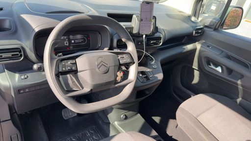 Citroen Berlingo Fourgon XL 1.5 BlueHDi 130 EAT8 - Van – 2025 – 27389 km – Diesel – Boîte Automatique — photo 36