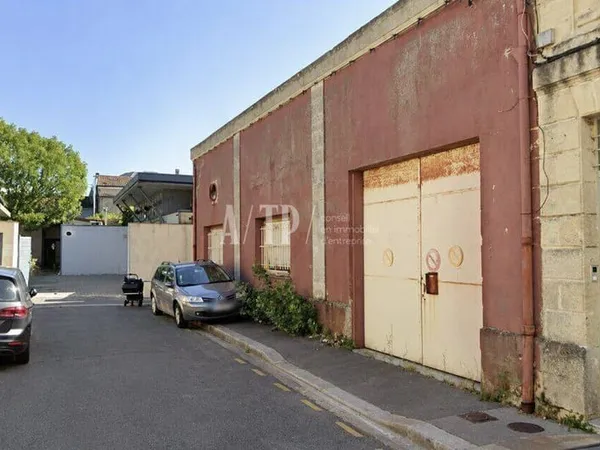 Local commercial 190 m²