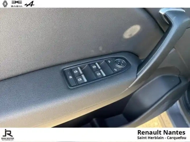 Renault Captur 1.0 tce 90ch techno — photo 10