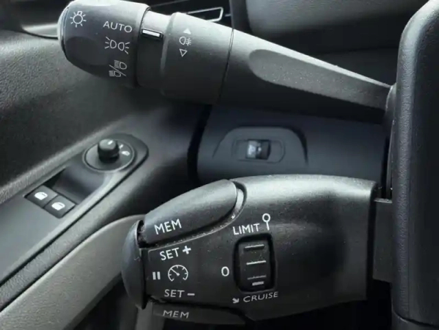 Peugeot Rifter puretech 110 s&amp;s active — photo 13