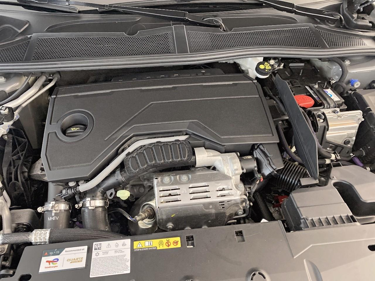 Peugeot 408 hybrid 145 e-dcs6 gt — photo 15