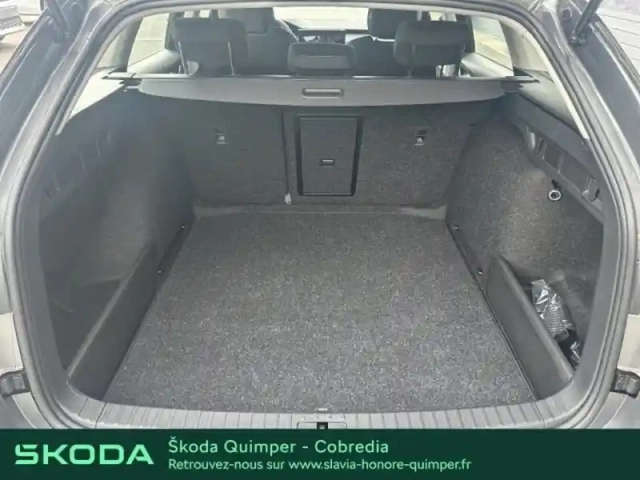Skoda Octavia combi 2.0 tdi scr 150ch selection dsg7 — photo 6