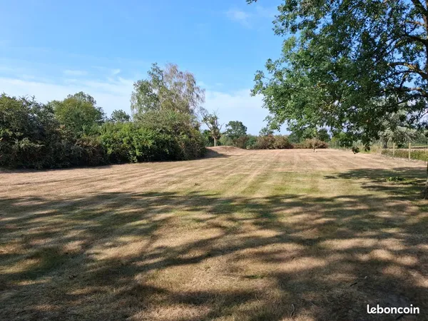 Terrain constructible 1300m² - La Hoguette - Proche de Falaise