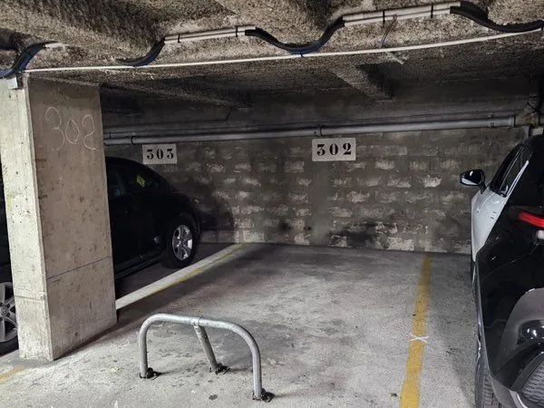 Loue place de parking. Paris 15 eme