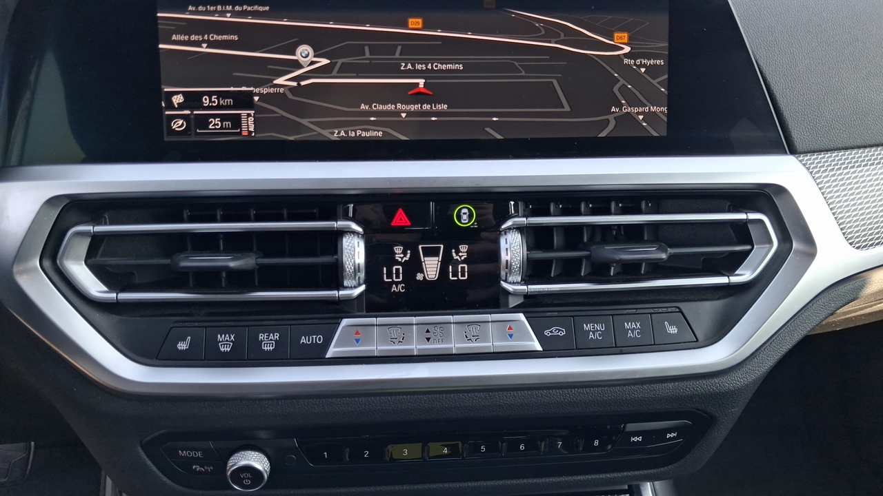 BMW Touring 330d xDrive 286 ch BVA8 — photo 16