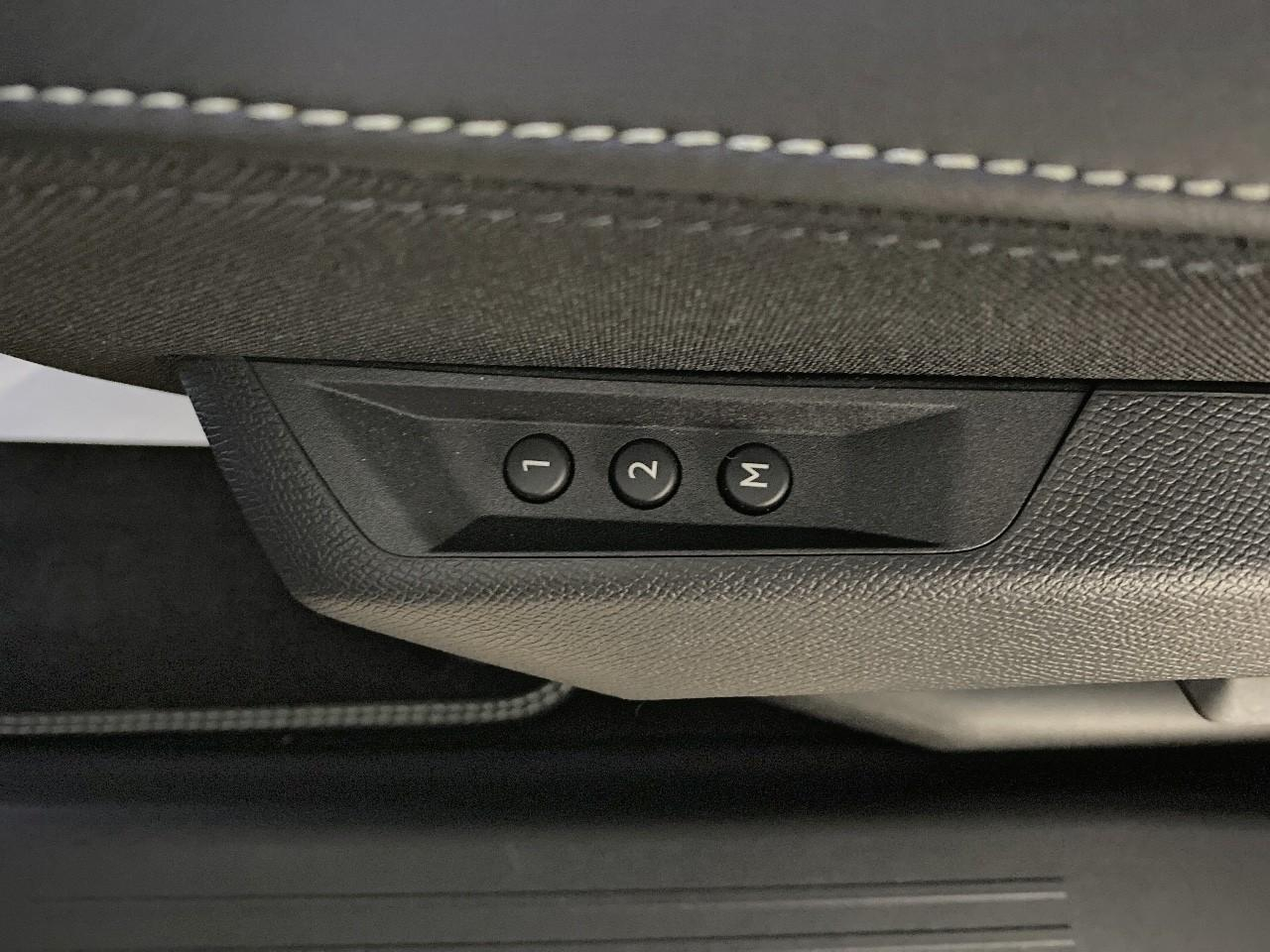 Peugeot 3008 hybrid 145 e-dcs6 gt — photo 19