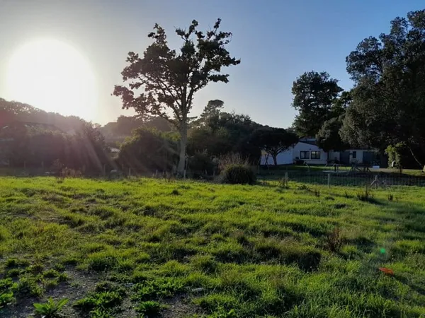 Terrain 563 m²
