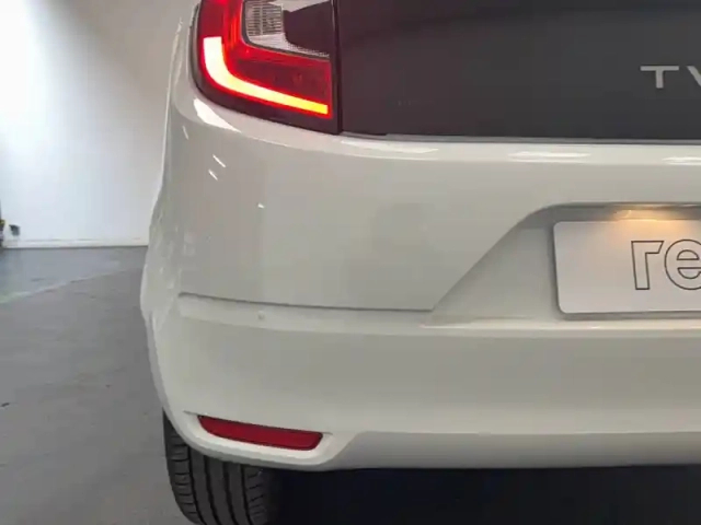 Renault Twingo iii achat intégral - 21 — photo 11