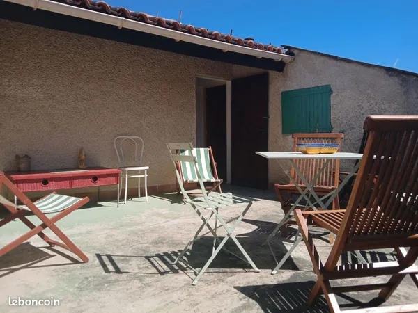 Caromb maison centre village 84330
