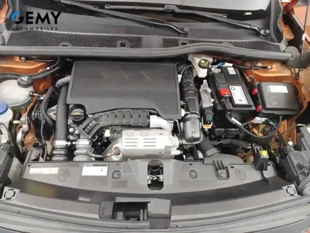 Peugeot 2008 puretech 100 s&amp;s bvm6 — photo 12