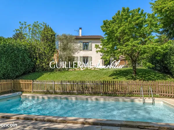 Villa 5 pièces 137 m²