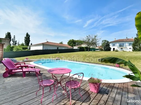 Maison 8 pièces 196 m²