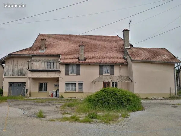 Maison ancienne en centre village