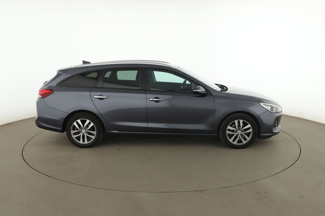 Hyundai i30 SW 1.6 CRDi — photo 6