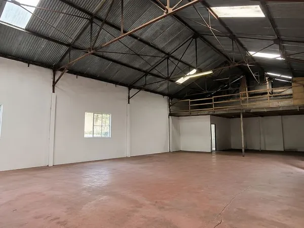 Entrepôt 250 m² QUIMPER