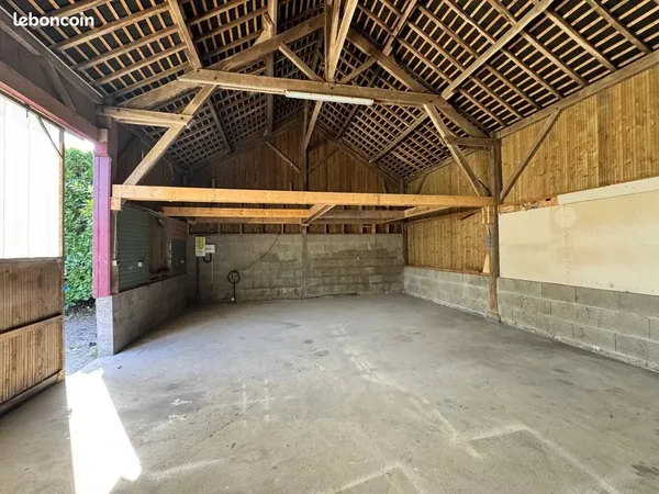 Atelier 73 m² La Guerche-de-Bretagne