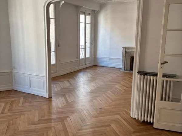 Location T6 hyper centre de Nantes