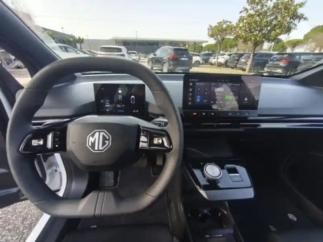 Mg Mg4 standard 51kwh 125kw — photo 11