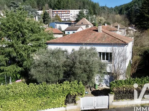 Maison 7 pièces 185 m²