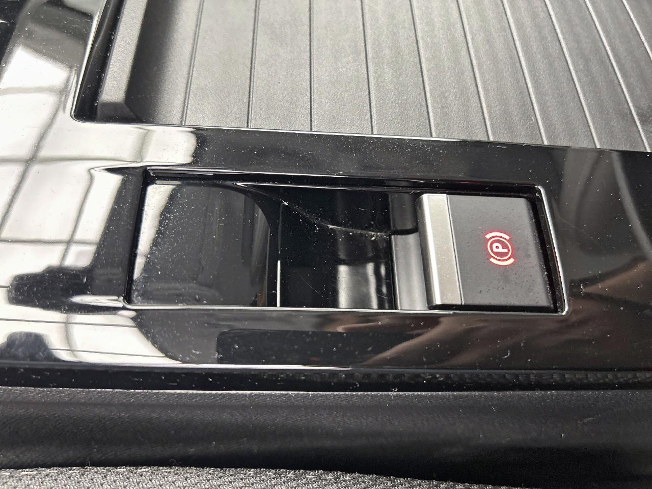 Citroën C4 X hybride 145 ch e-dcs6 plus — photo 18