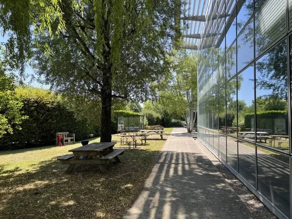 Bureaux 2214 m²