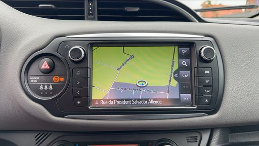 Toyota Yaris 1.3 VVT-i 100 - Dynamic Business – 2017 – 139738 km – Essence – Boîte Manuelle — photo 5