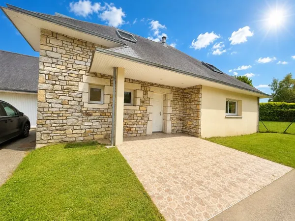 Maison a vendre PLOEREN Bourg
