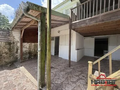 MAISON F4 A RENOVER QUARTIER DE BRIANT AVEC GRAND SOUS SOL AMENA
