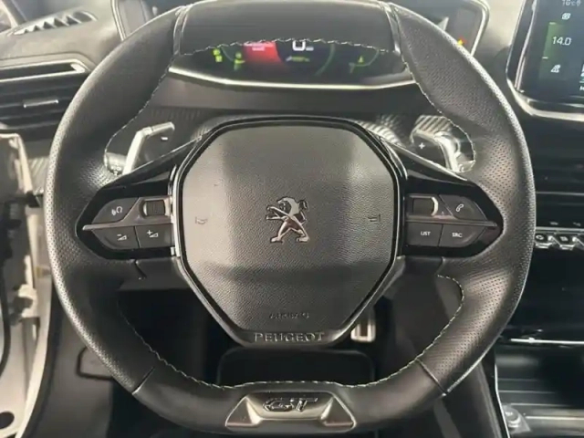 Peugeot 2008 1.2 130 gt eat8 i-cockpit gps camera full led — photo 15