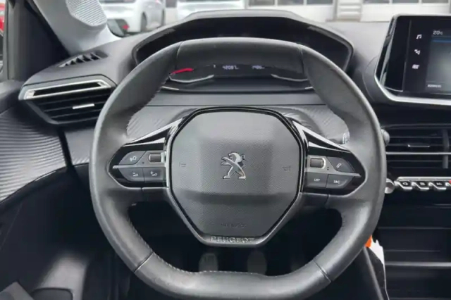 Peugeot 208 puretech 75 s&amp;s bvm5 — photo 12