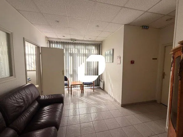 Bureaux 264 m²