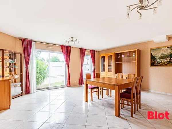 Maison 6 pièces 146 m²