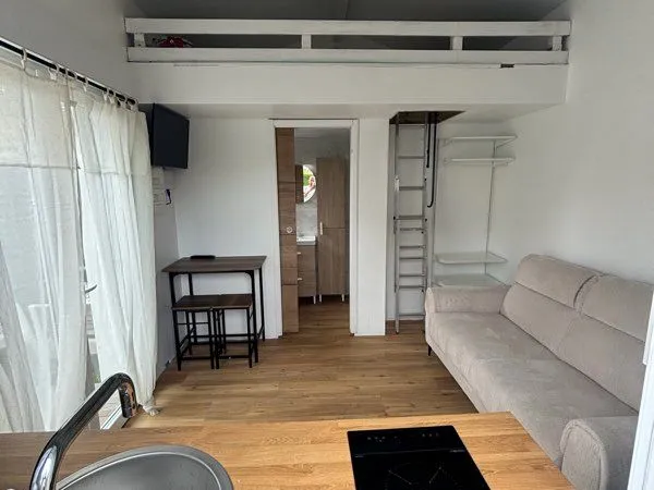 Studio meublé 26 m² + terrasse - Bail mobilité - 600 CC