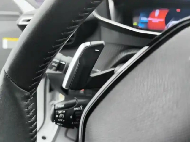 Peugeot 2008 puretech 130 s&amp;s bvm6 allure pack — photo 17