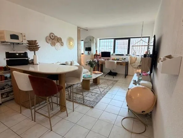 Appartement secteur timone, dernier étage / climatisé