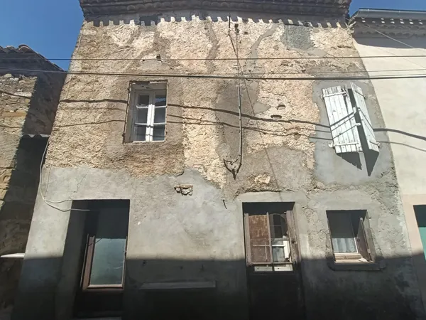 Maison de village à rénover - Beau potentiel